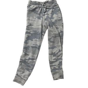 Camo print sweat pant/ joggers size small